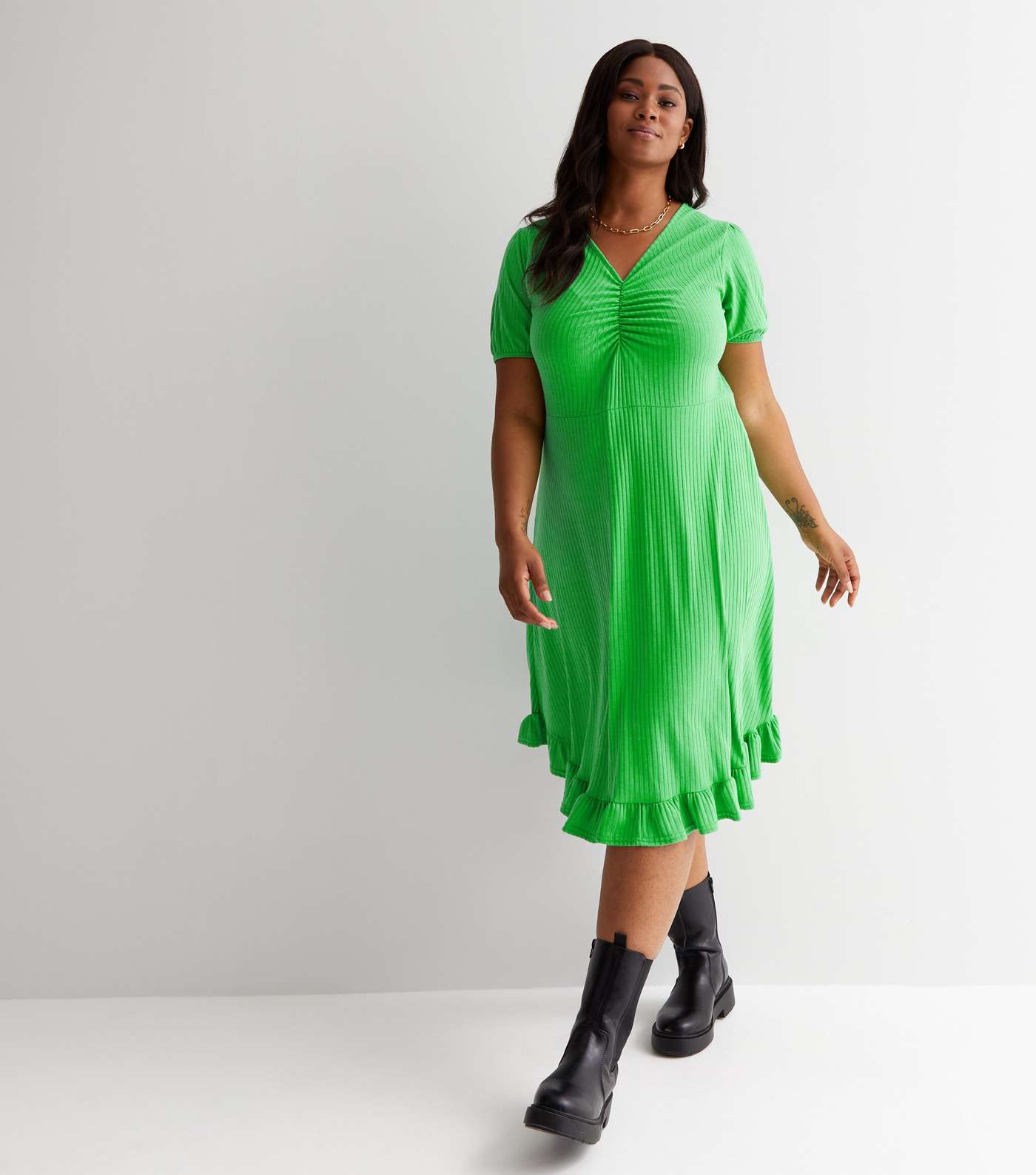 Curves Green Ribbed Ruched Frill Hem Midi Dress Image 2