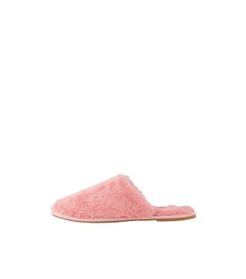 Pale store pink slippers