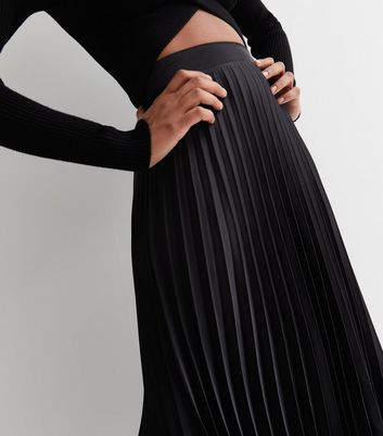 Black pleated 2025 midi skirt sale