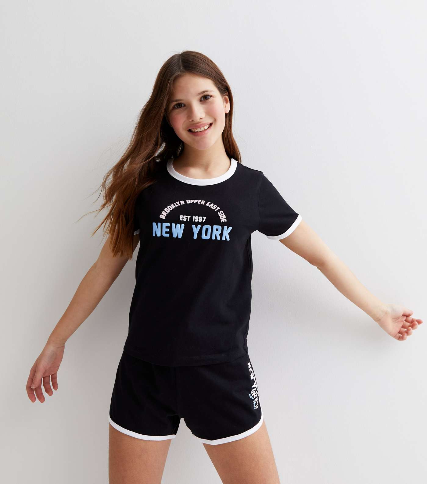 Girls Black Crew Neck Short Sleeve New York Logo T-Shirt Image 2