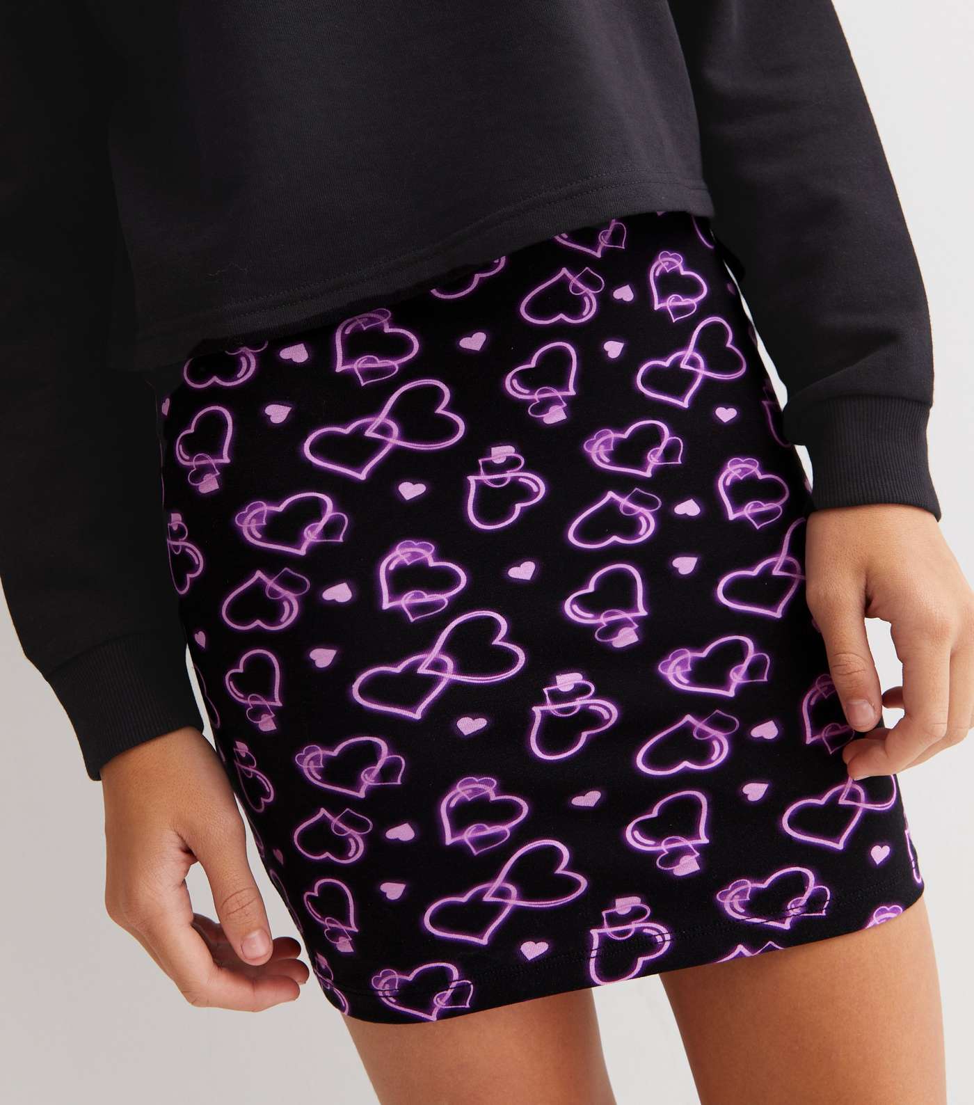 Girls Black Heart Print Tube Skirt Image 3