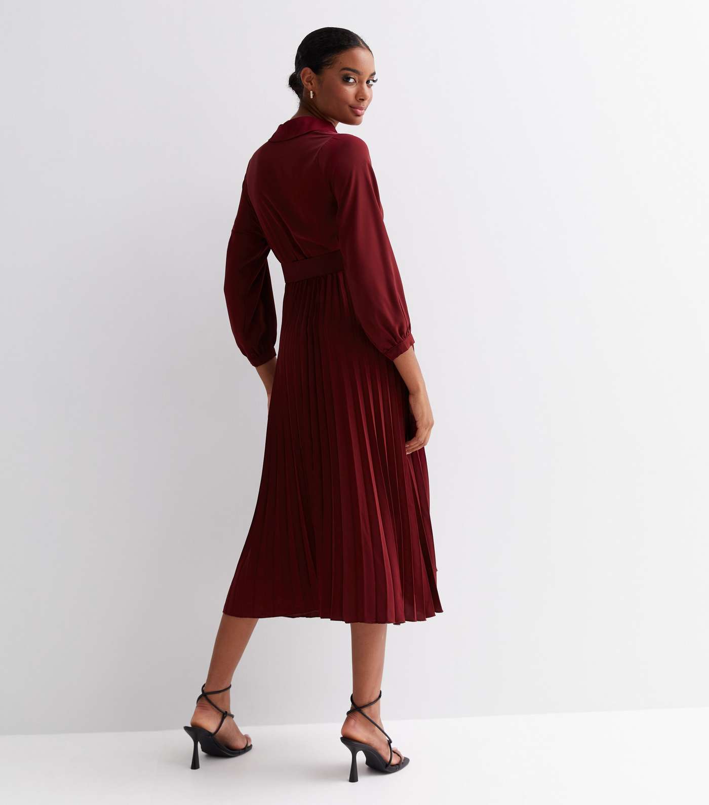Cameo Rose Burgundy Satin Collared Pleated Belted Midi Wrap Dress Image 4