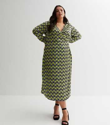 Curves Green Geometric Heart Print Satin Collar Midi Wrap Dress