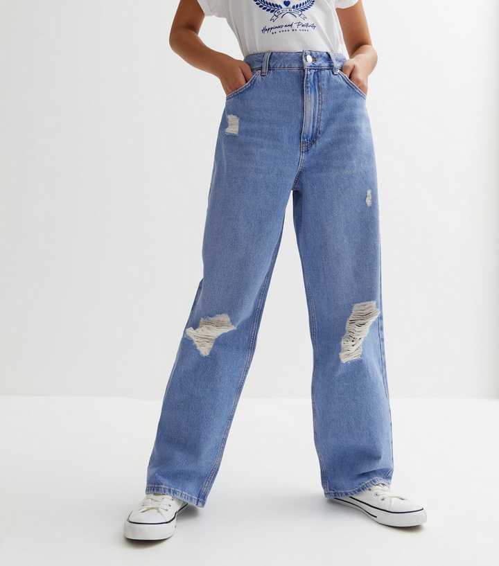 https://media3.newlookassets.com/i/newlook/851358543M1/girls/girls-clothing/girls-jeans/girls-bright-blue-ripped-high-waist-adalae-wide-leg-jeans.jpg?strip=true&qlt=50&w=720