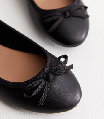 Fancy black 2025 flat shoes