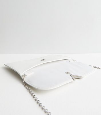 White clutch bag with chain new arrivals