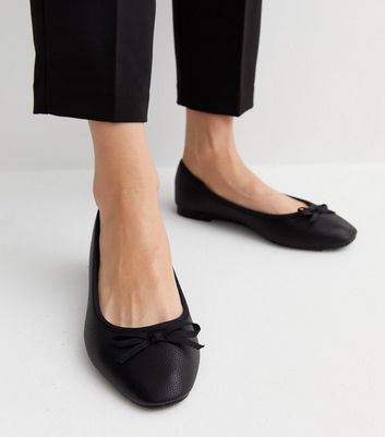 Wide Fit Black Leather Look Ballerina Pumps New Look