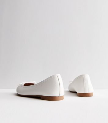 New look hotsell pumps white