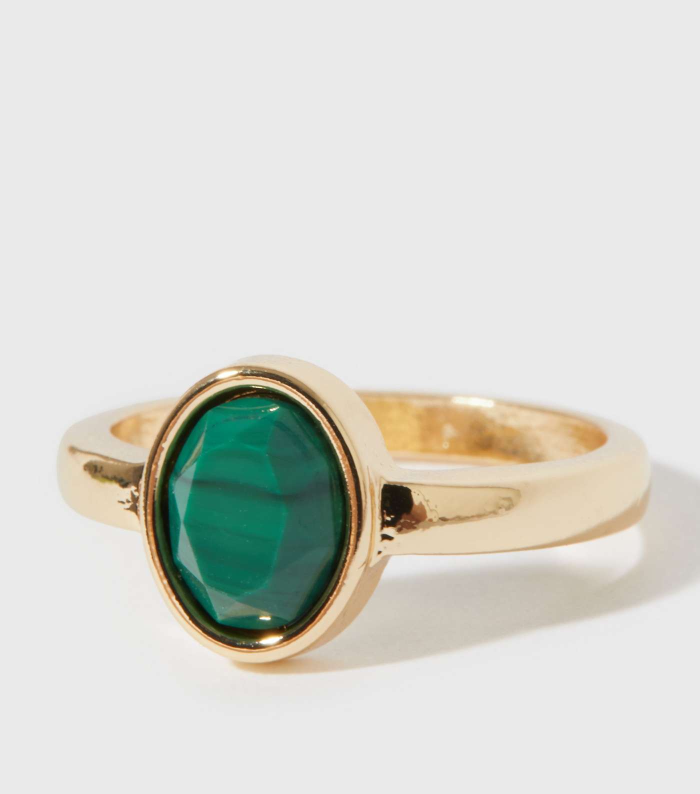 Dark Green Stone Ring Image 2