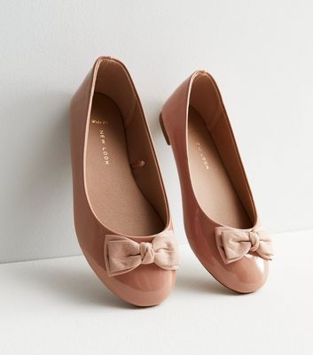 Cream flat shoes new deals look