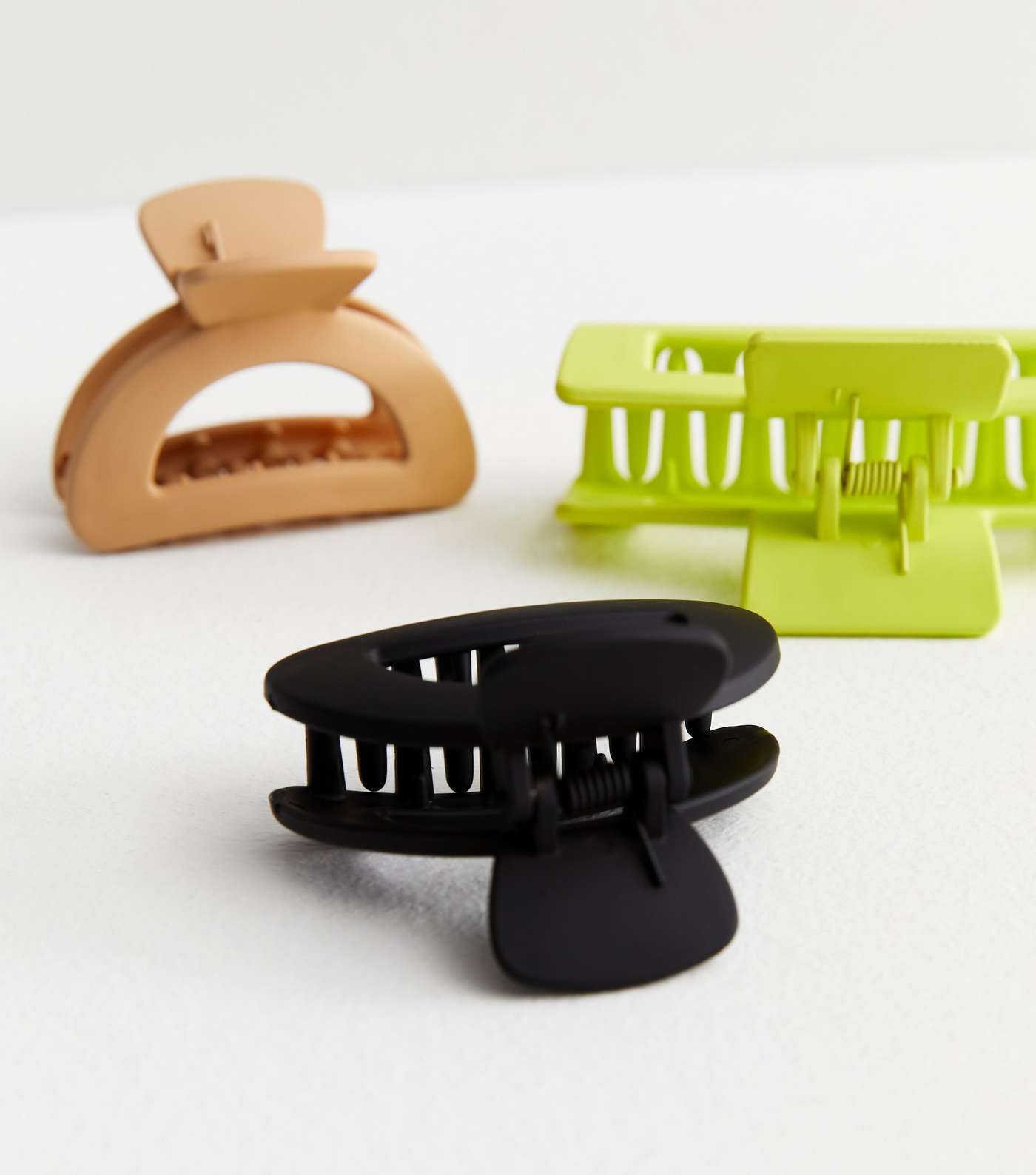 3 Pack Green Black and Brown Matte Claw Clips Image 3