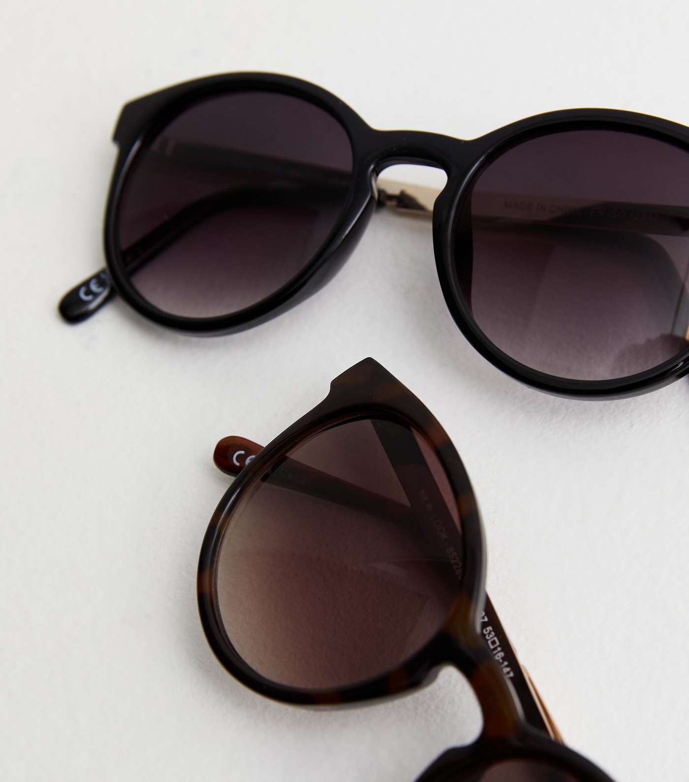 2 Pack Black and Tortoiseshell Effect Round Sunglasses Image 4