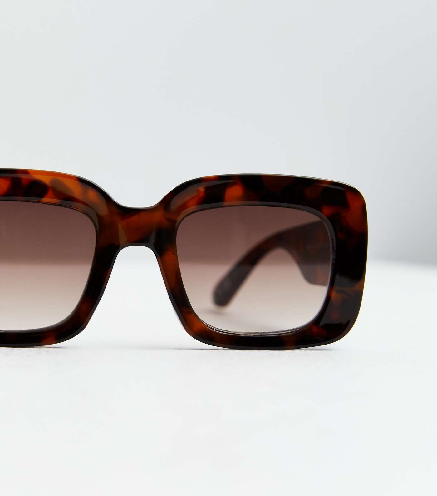 Dark Brown Tortoiseshell Effect Rectangle Sunglasses Image 4