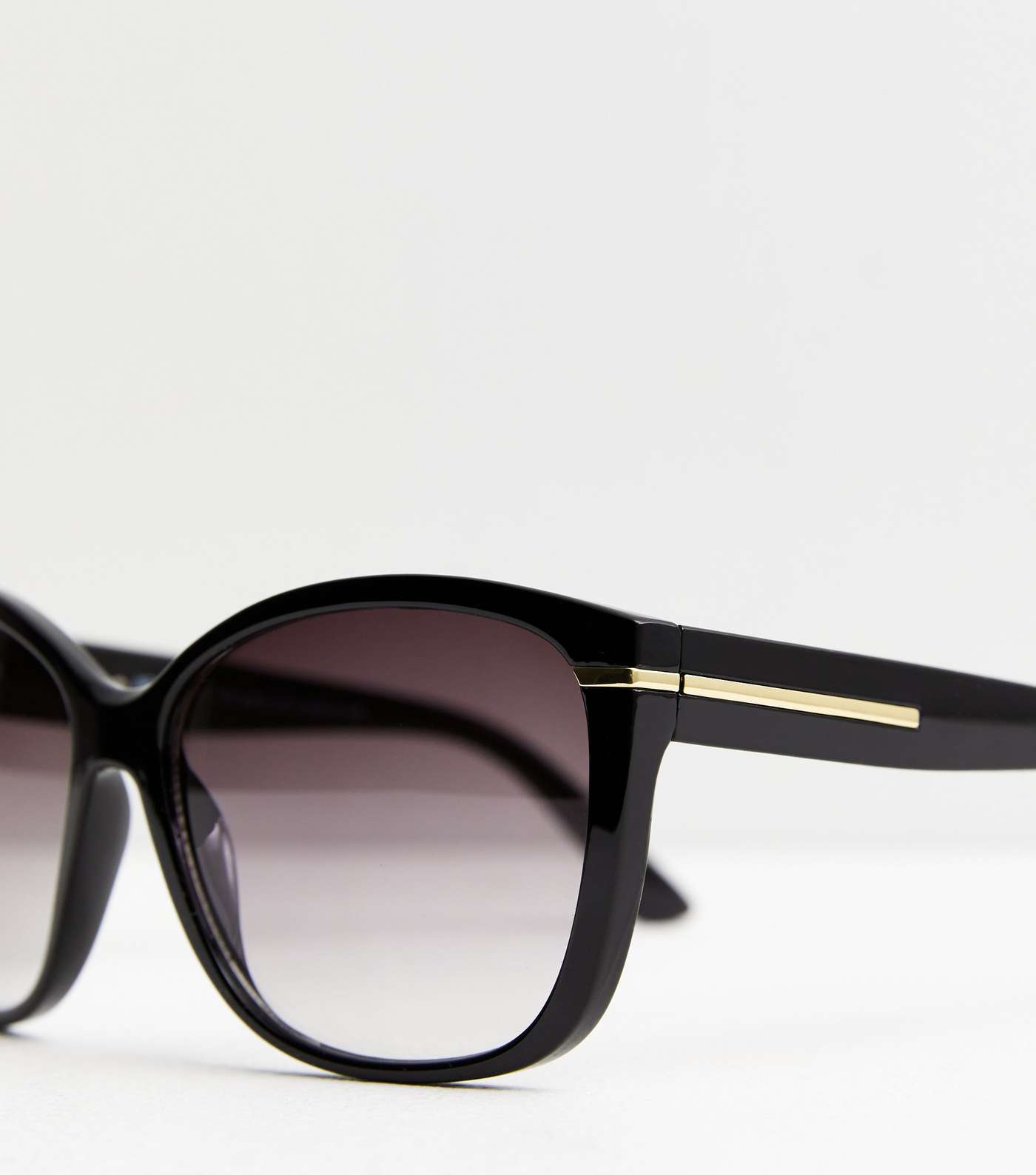 Black Large Frame Sunglasses Image 3