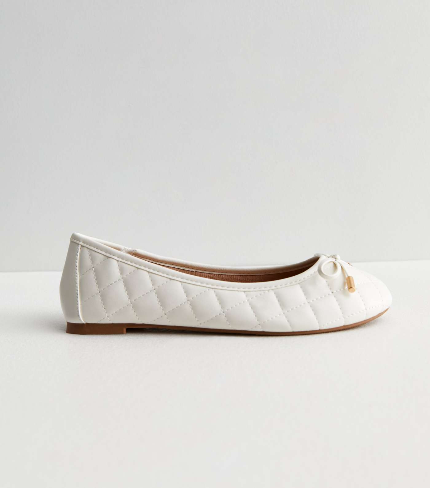 Wide Fit White Quilted Leather-Look Bow Ballerina Pumps Image 3