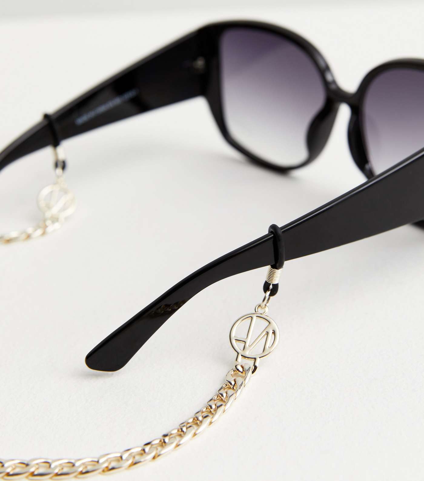 Black Oversized Frame Sunglasses with Chain Image 3