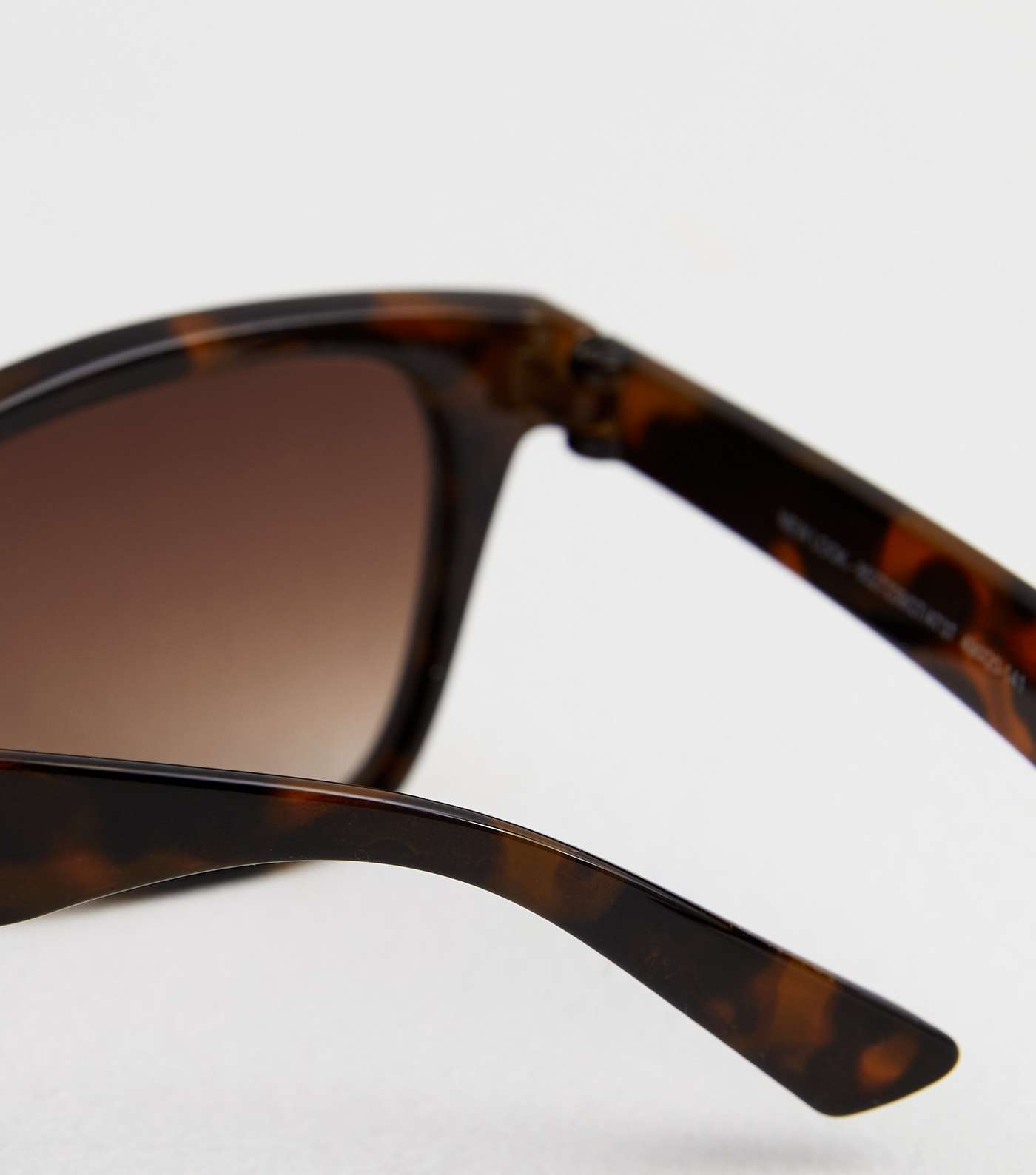 Dark Brown Retro Square Sunglasses Image 4