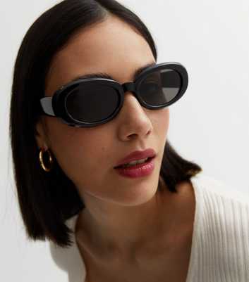 Black Chunky Oval Sunglasses