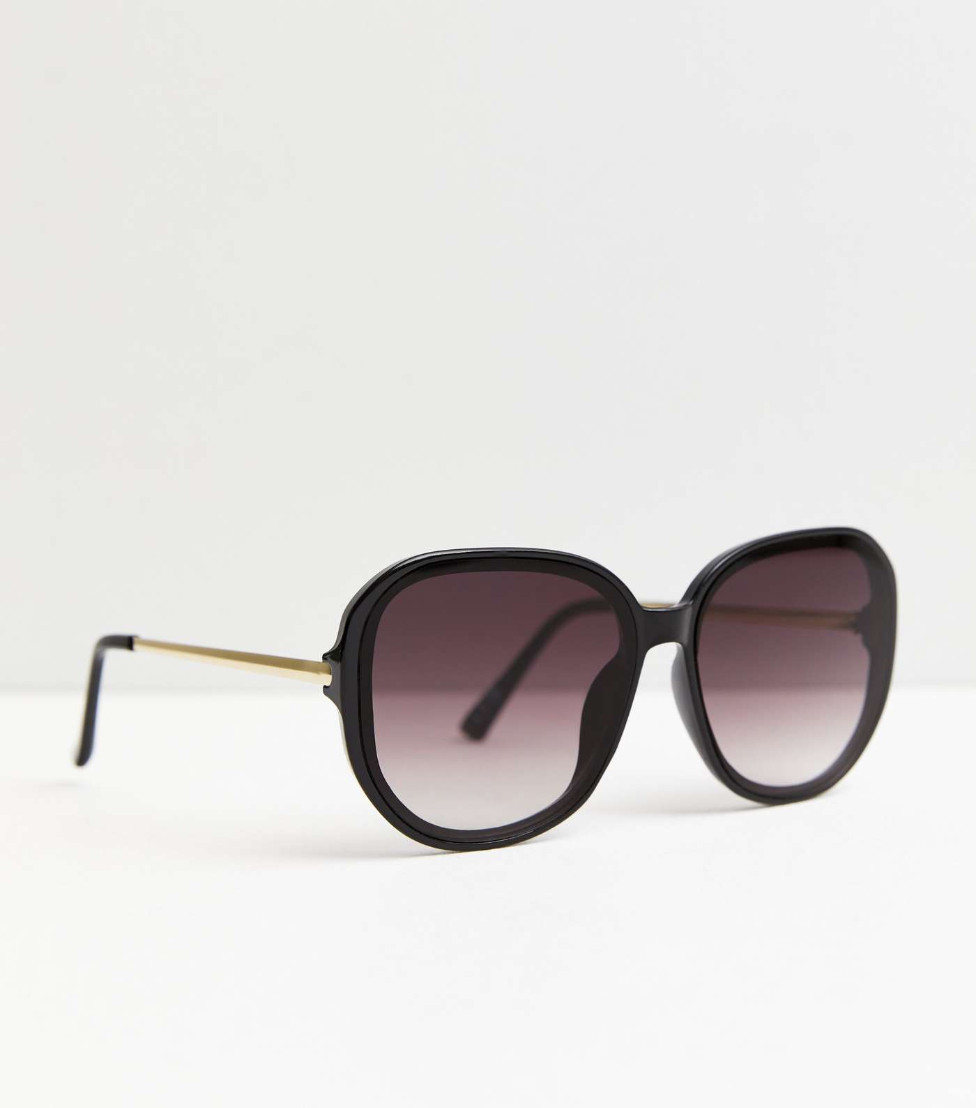 Black Square Frame Sunglasses Image 2