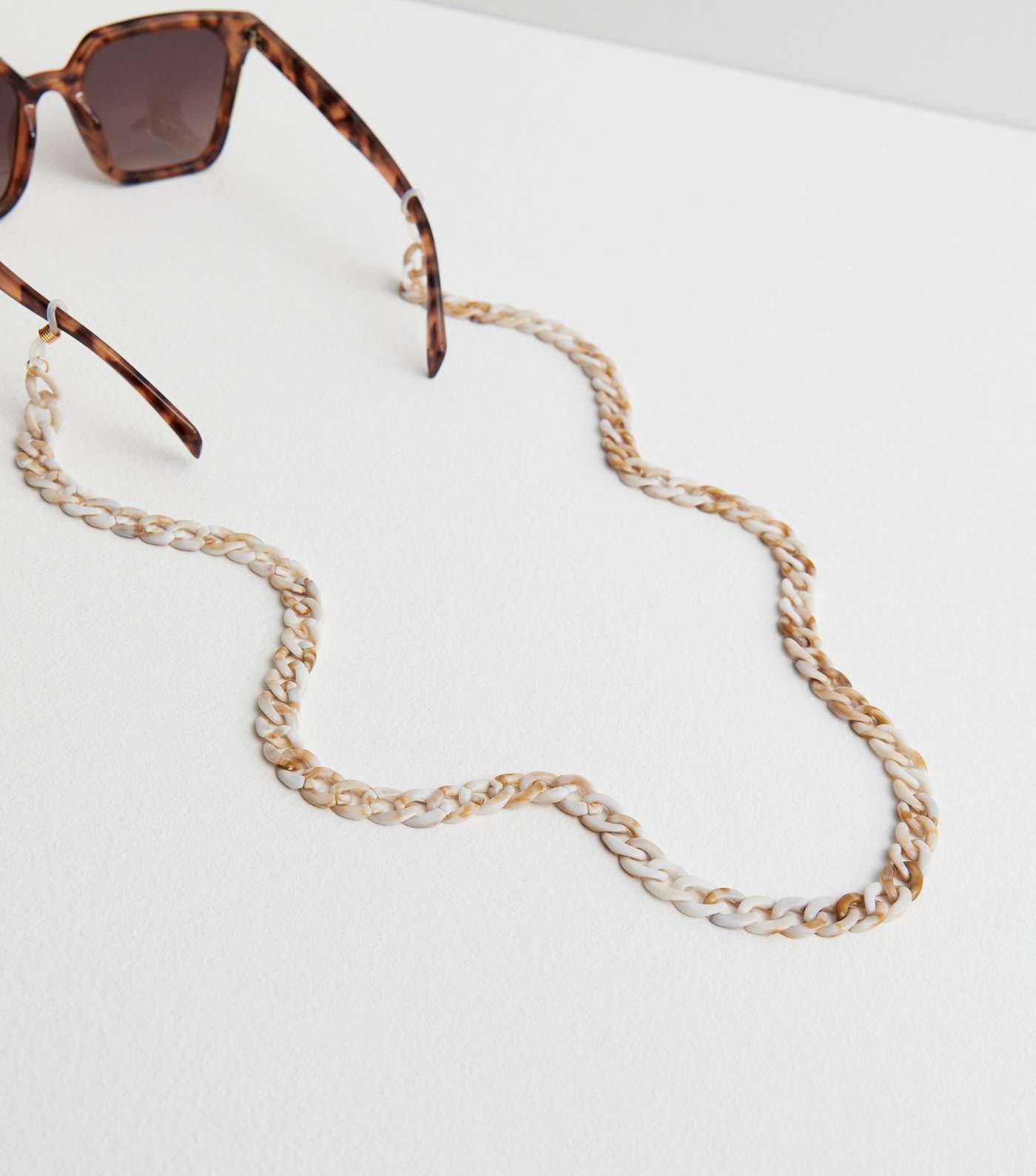 Mink Resin Sunglasses Chain Image 2