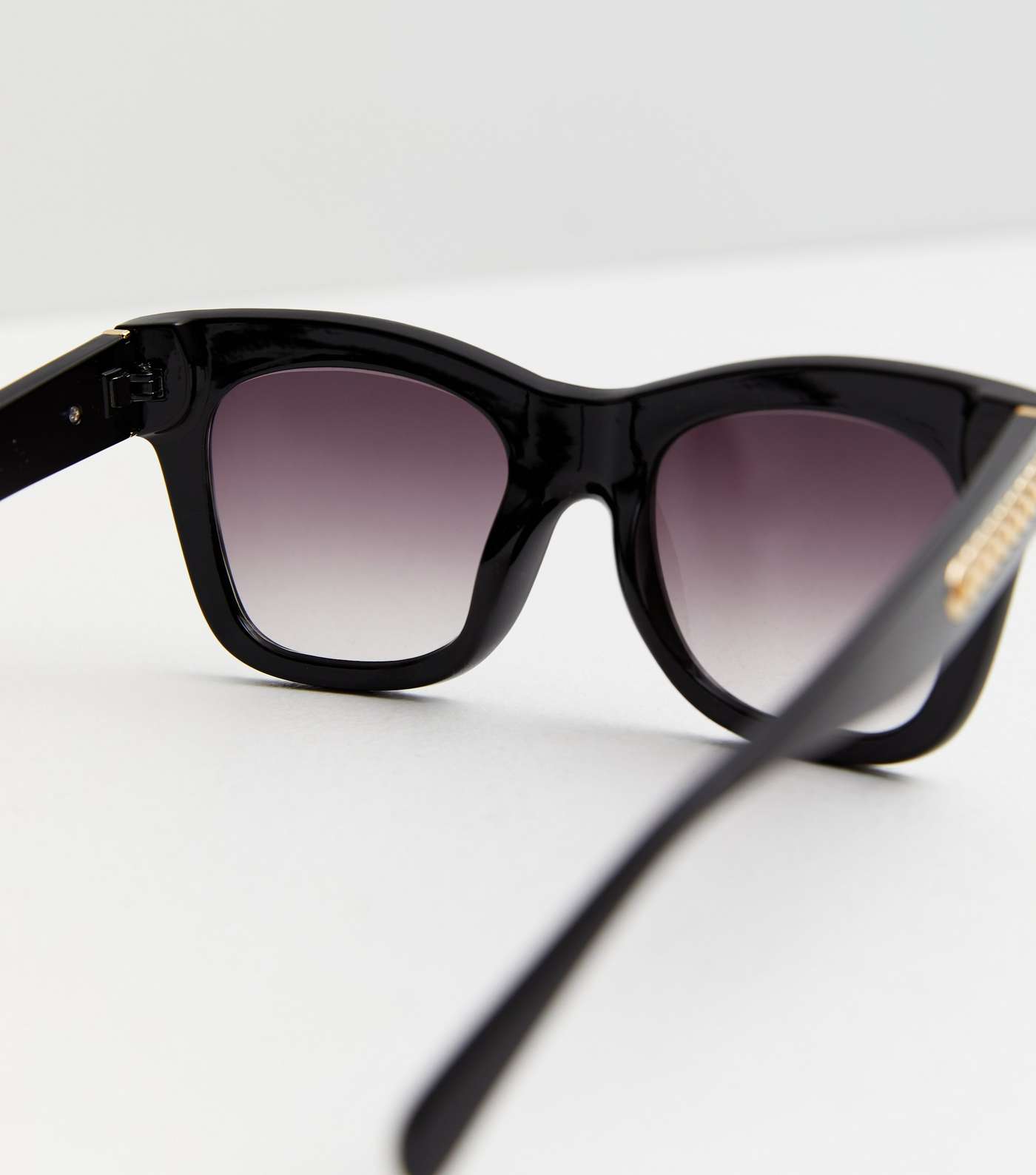 Black Chain Trim Sunglasses Image 4