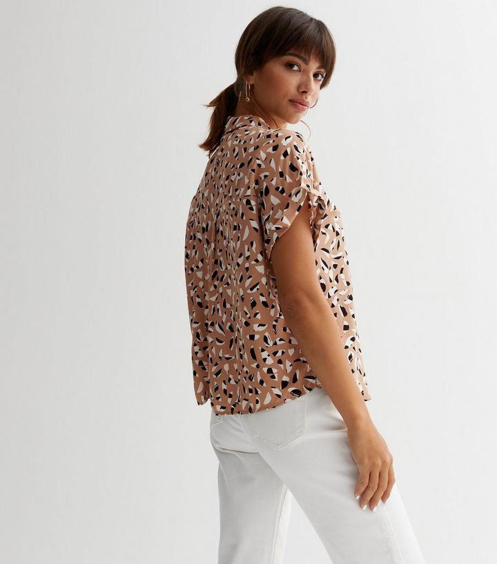 Brown Animal Print Short Sleeve Shirt | New Look Brown Animal Print Short Sleeve Shirt | New Look
