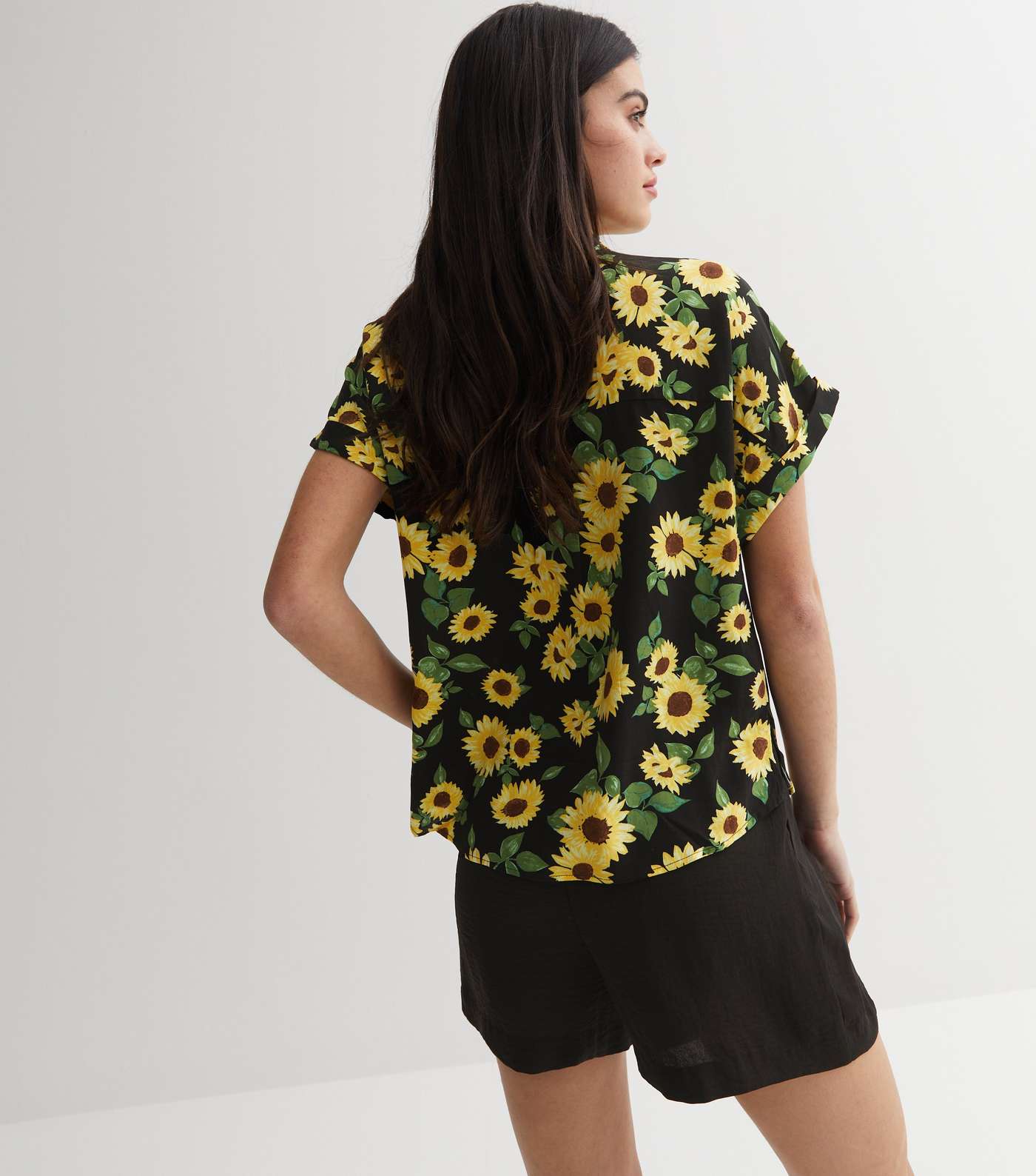 Black Sunflower Short Sleeve Shirt Image 6