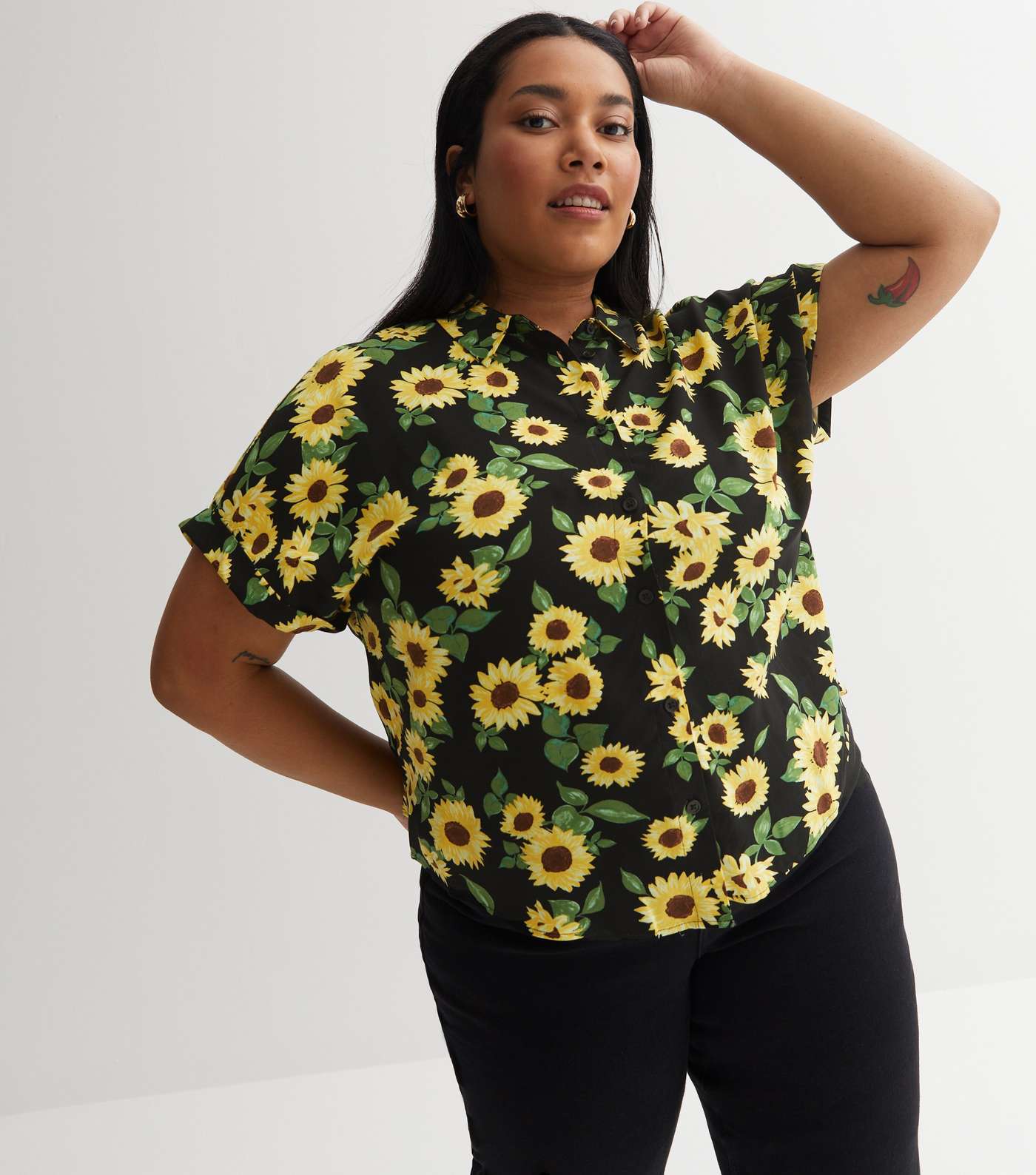 Black Sunflower Short Sleeve Shirt Image 2