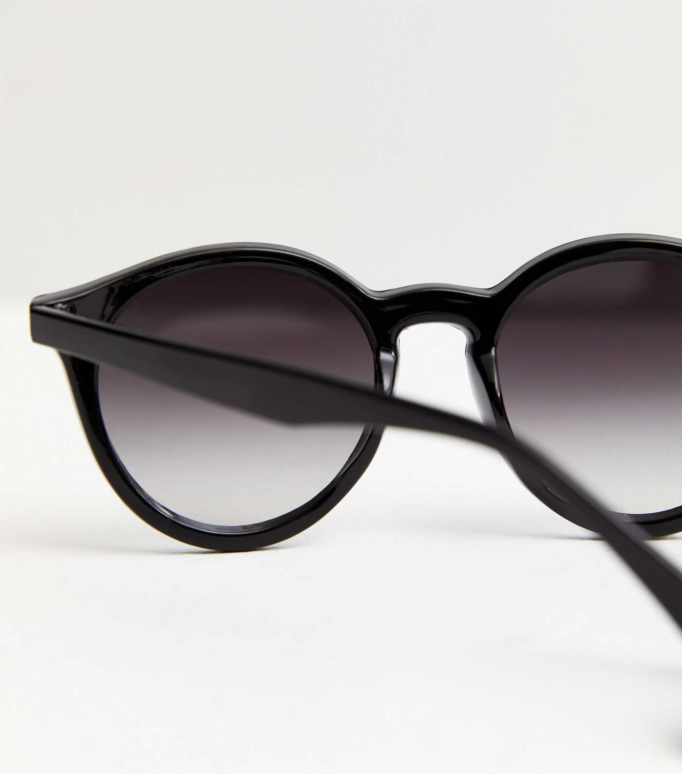 Girls Black Round Frame Sunglasses Image 4