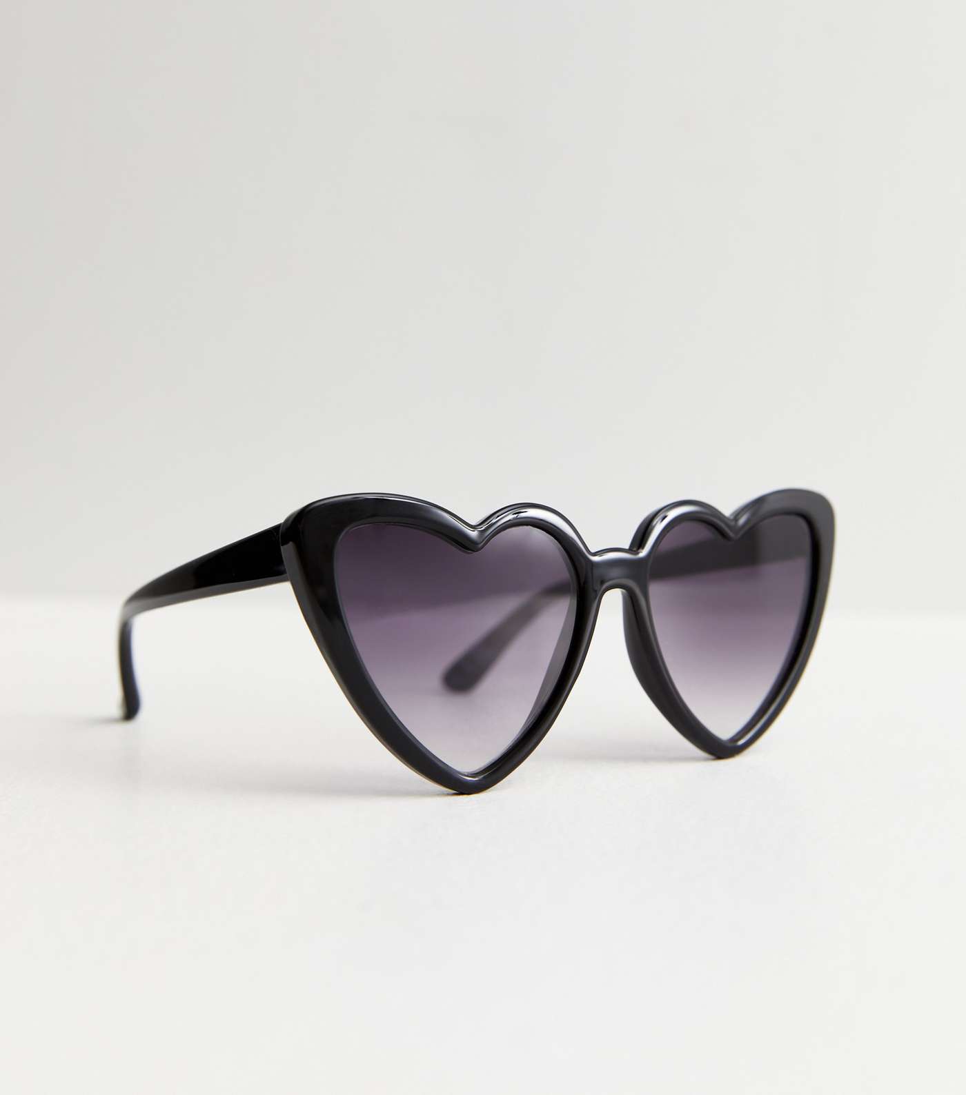 Girls Black Heart Frame Sunglasses Image 2