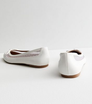 Ladies white hot sale leather flats