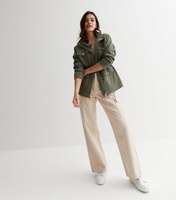 Khaki jacket women's on sale outfit