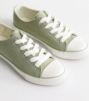 Light green hot sale trainers