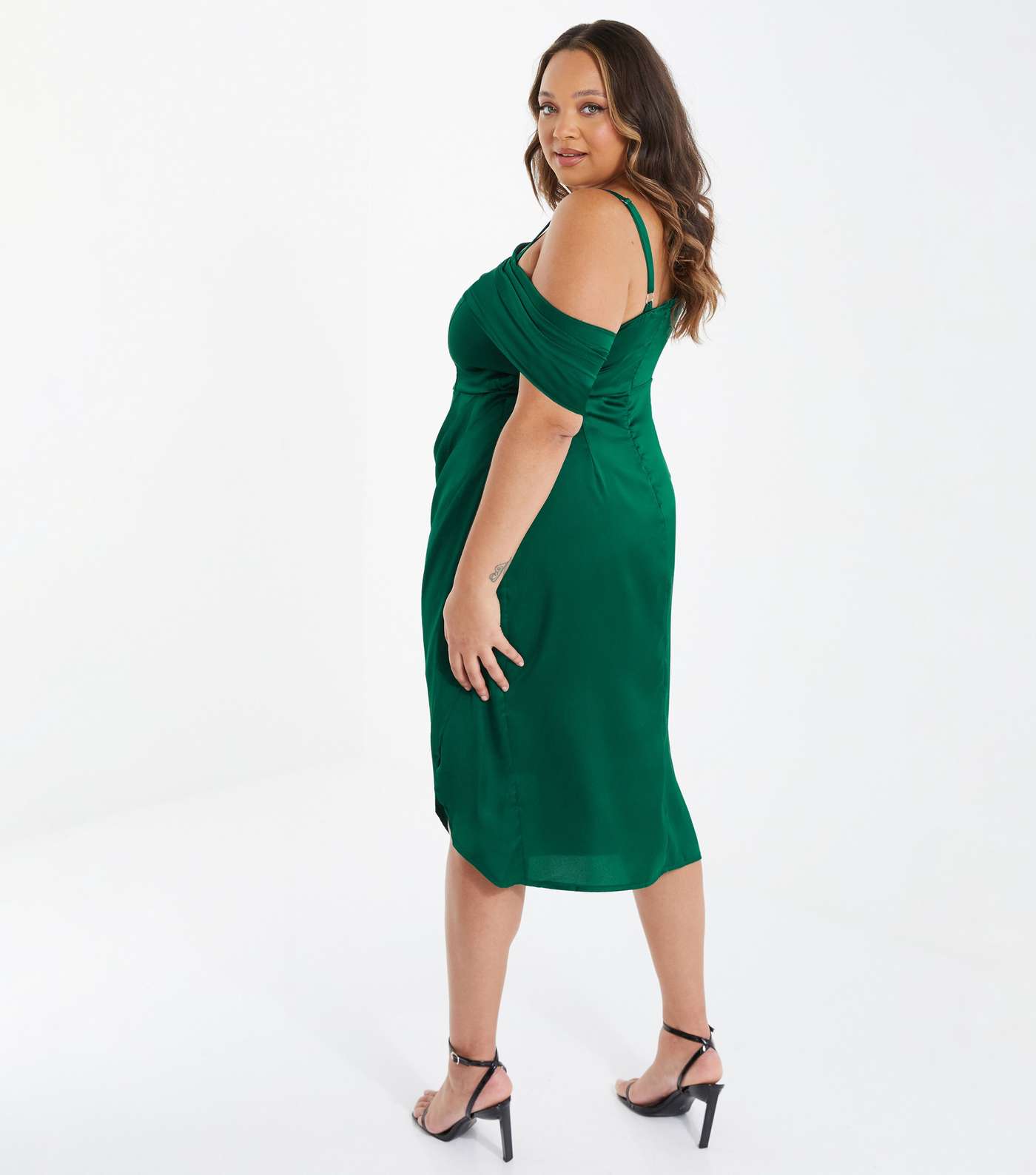 QUIZ Curves Dark Green Satin Strappy Cold Shoulder Midi Dress Image 3