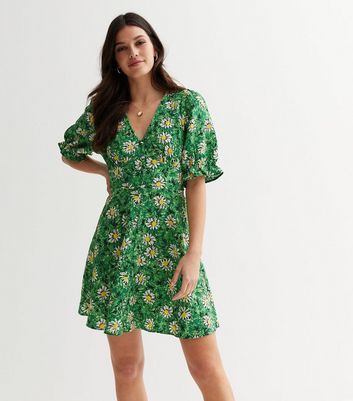 Green Floral Textured Puff Sleeve Mini Tea Dress New Look