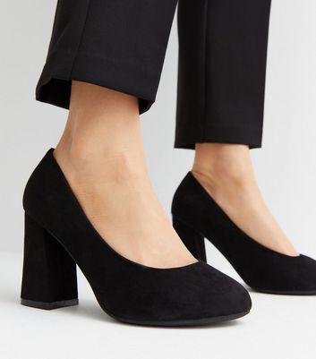 Extra Wide Fit Black Suedette Block Heel Court Shoes New Look