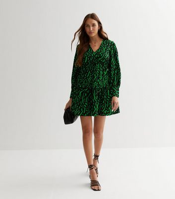 Green Animal Print Frill Tie Waist Tiered Mini Smock Dress New Look