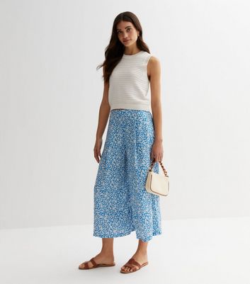 Blue Ditsy Floral Wide Leg Crop Trousers New Look