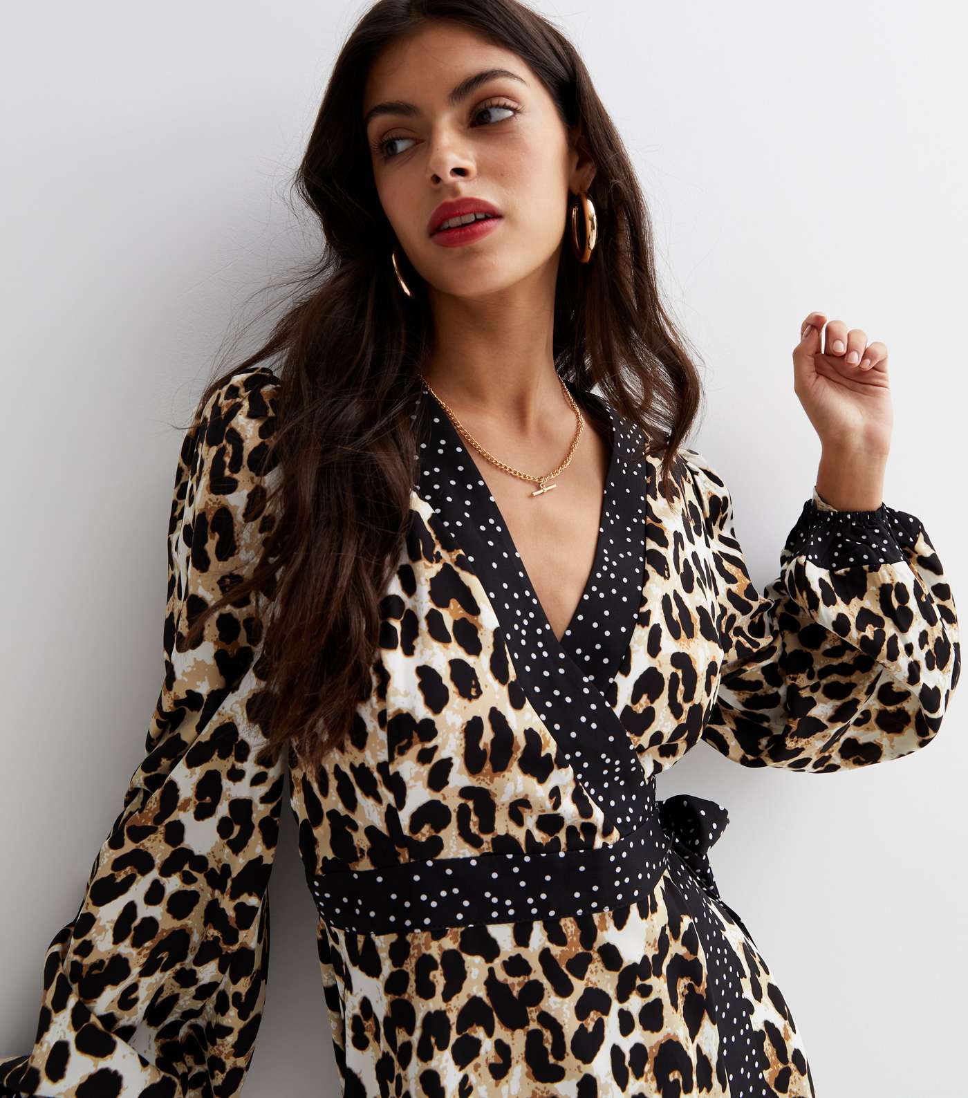 Gini London Brown Leopard Print V Neck Spot Trim Midi Dress Image 2