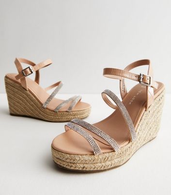 Summer 2020 Amazon Hot Sale New Style Flat Sandals Female Large Size Flip  Flops Low Heel Snake Slippers Women From Dryduck, $23.24 | DHgate.Com