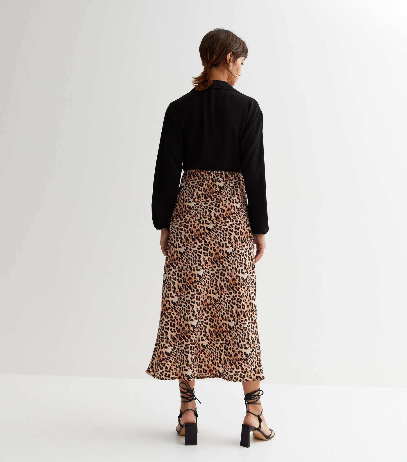 Brown Leopard Print Crepe Midi Skirt Image 4