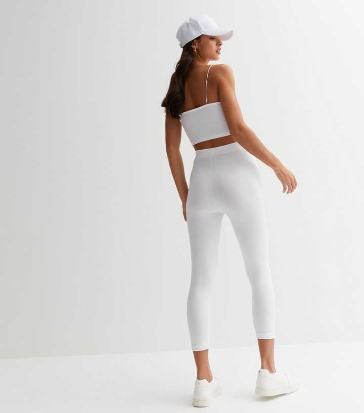 https://media3.newlookassets.com/i/newlook/856416810M3/womens/clothing/leggings/white-high-waist-mid-length-leggings.jpg?strip=true&qlt=50&w=720