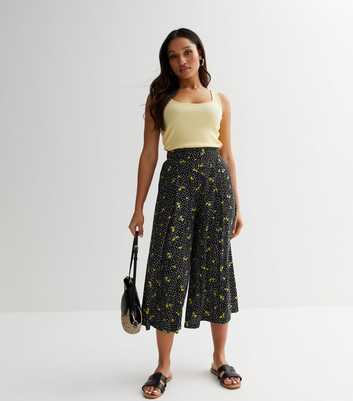 Petite Black Lemon Spot Soft Touch Crop Trousers
