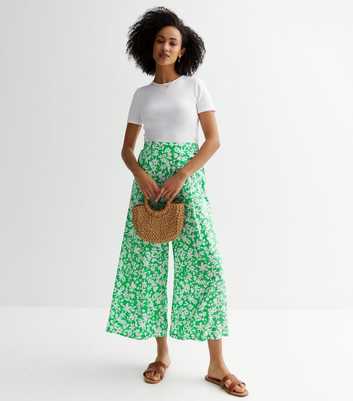 Tall Green Floral Wide Leg Crop Trousers