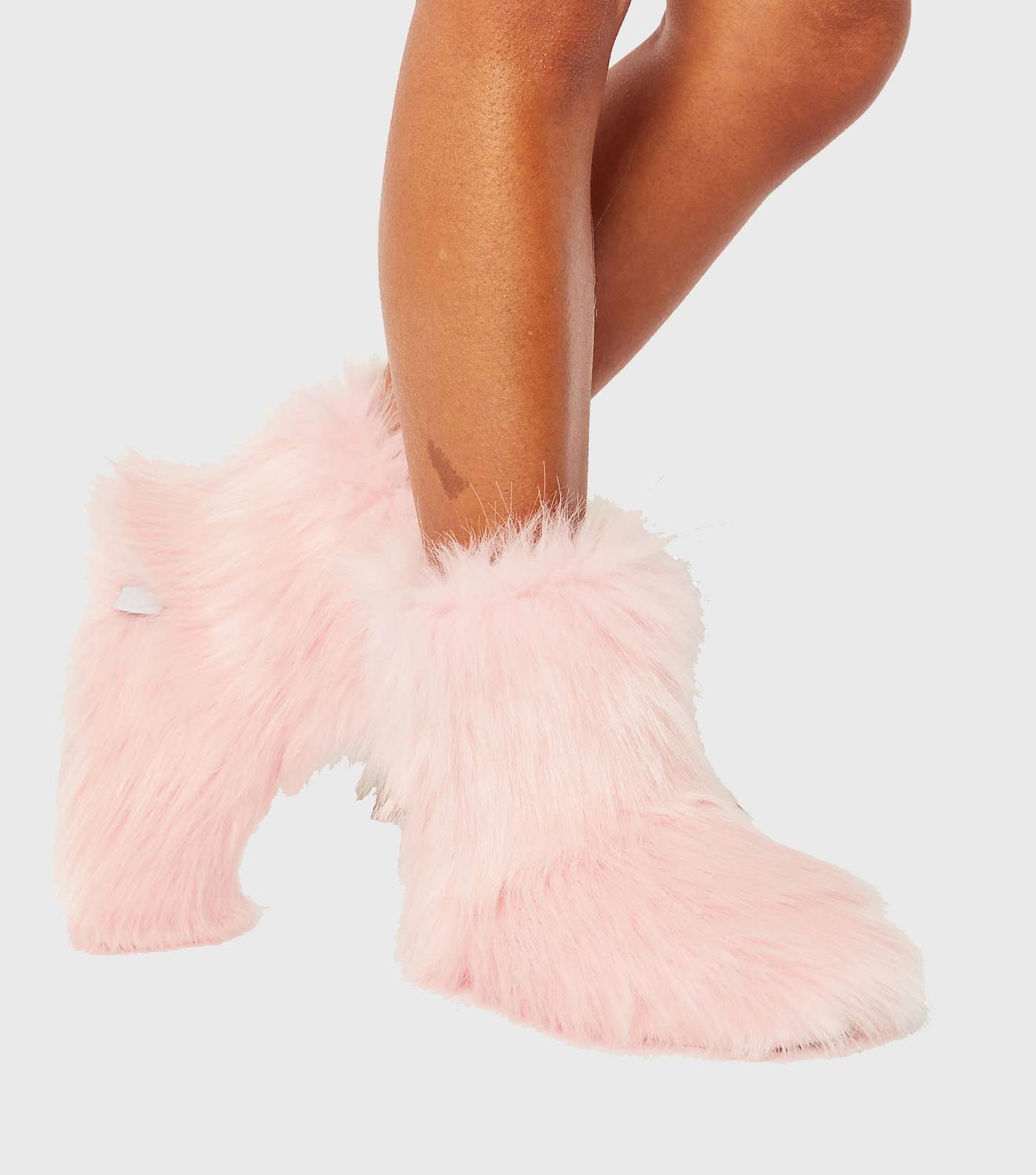 Skinnydip Mid Pink Fluffy Slipper Boots Image 2