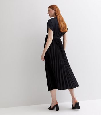 New look black cheap pleated dress