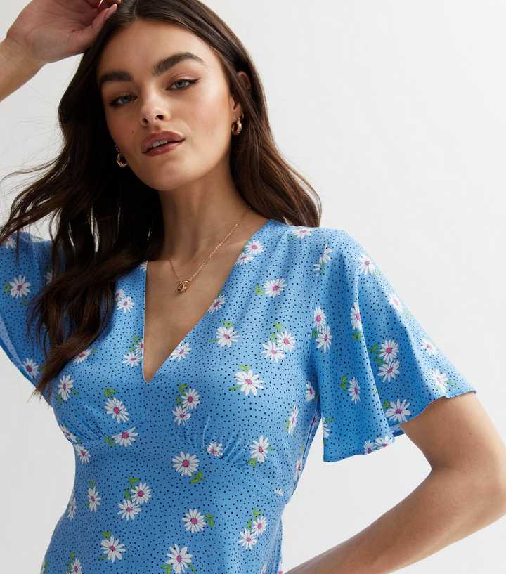blue daisy print dress Doggie Design Blue Daisy Dog Dress with Matching Leash (Medium) main image 0