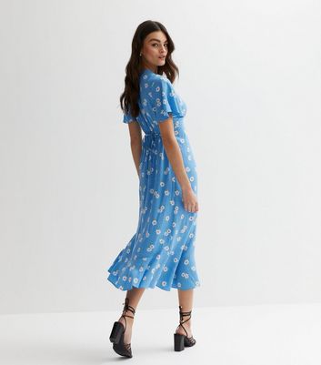 Blue Daisy Flutter Sleeve Midi Dress New Look