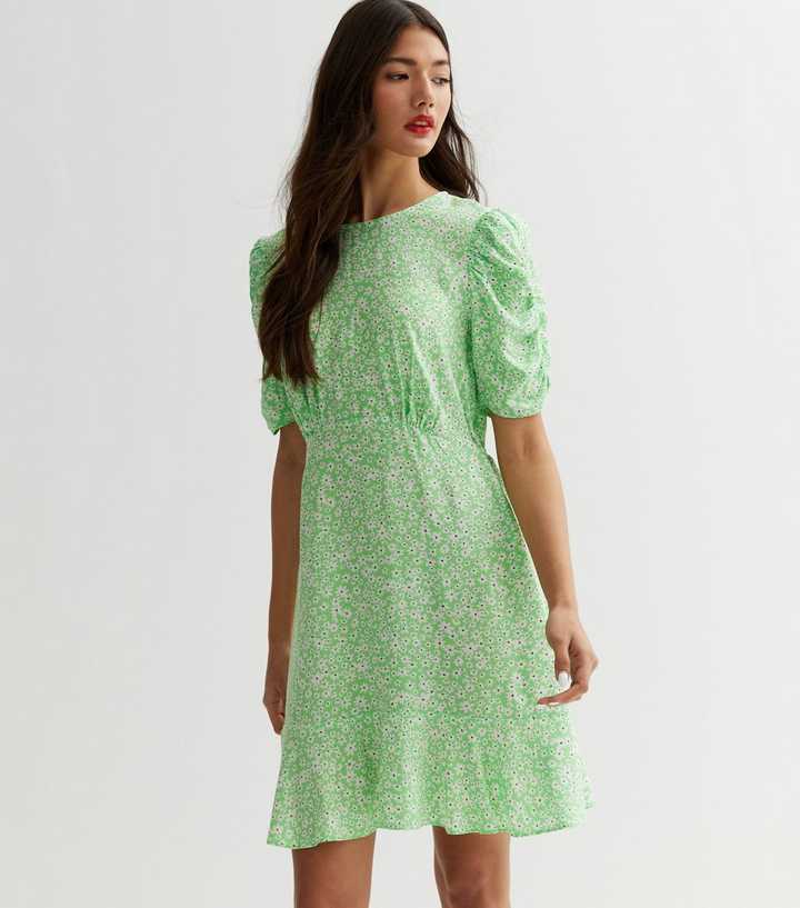Green Printed Ruched Sleeve Frill Hem Dress – AX Paris