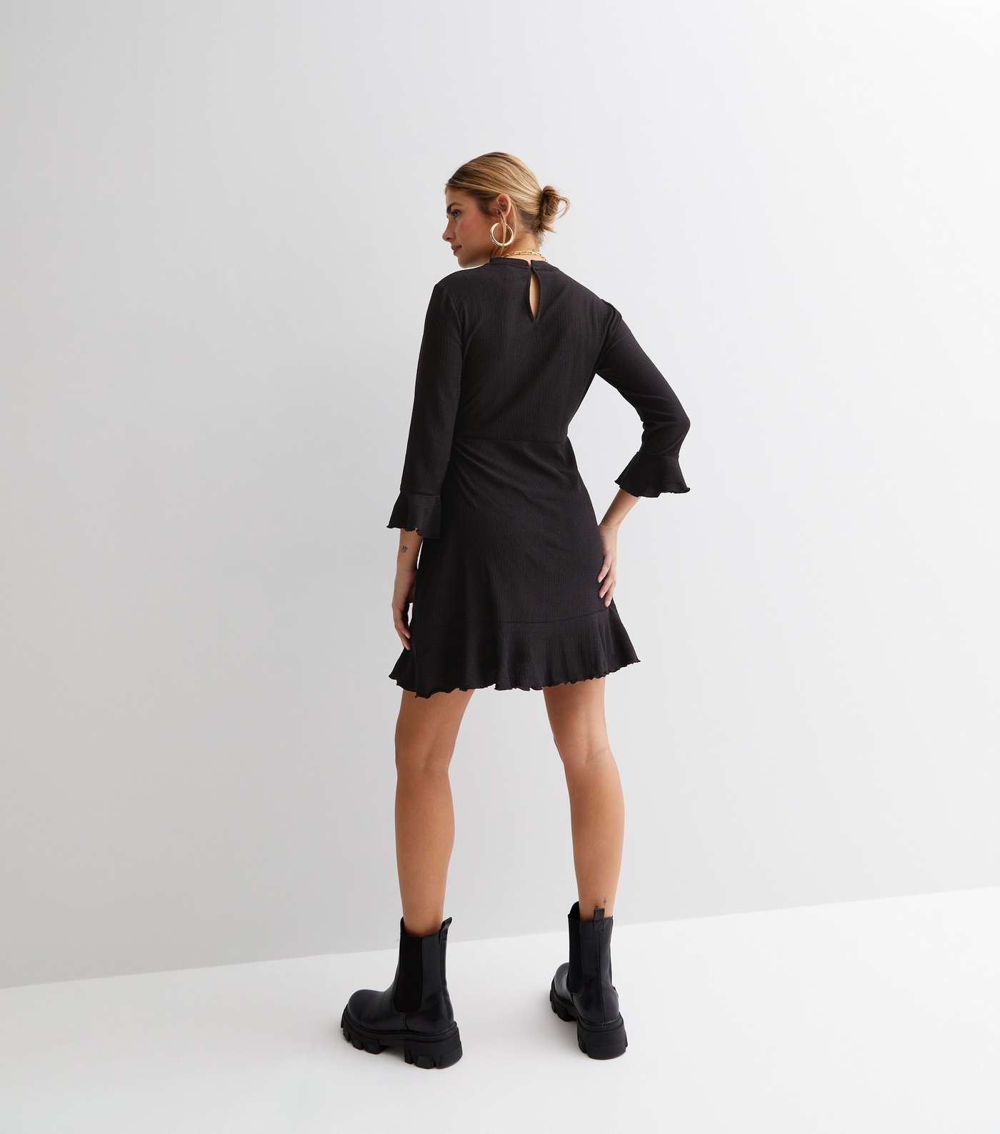 Black Crinkle Jersey 3/4 Frill Sleeve Mini Dress Image 4